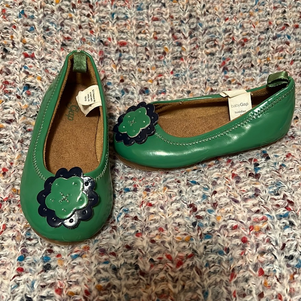 Baby gap shoes